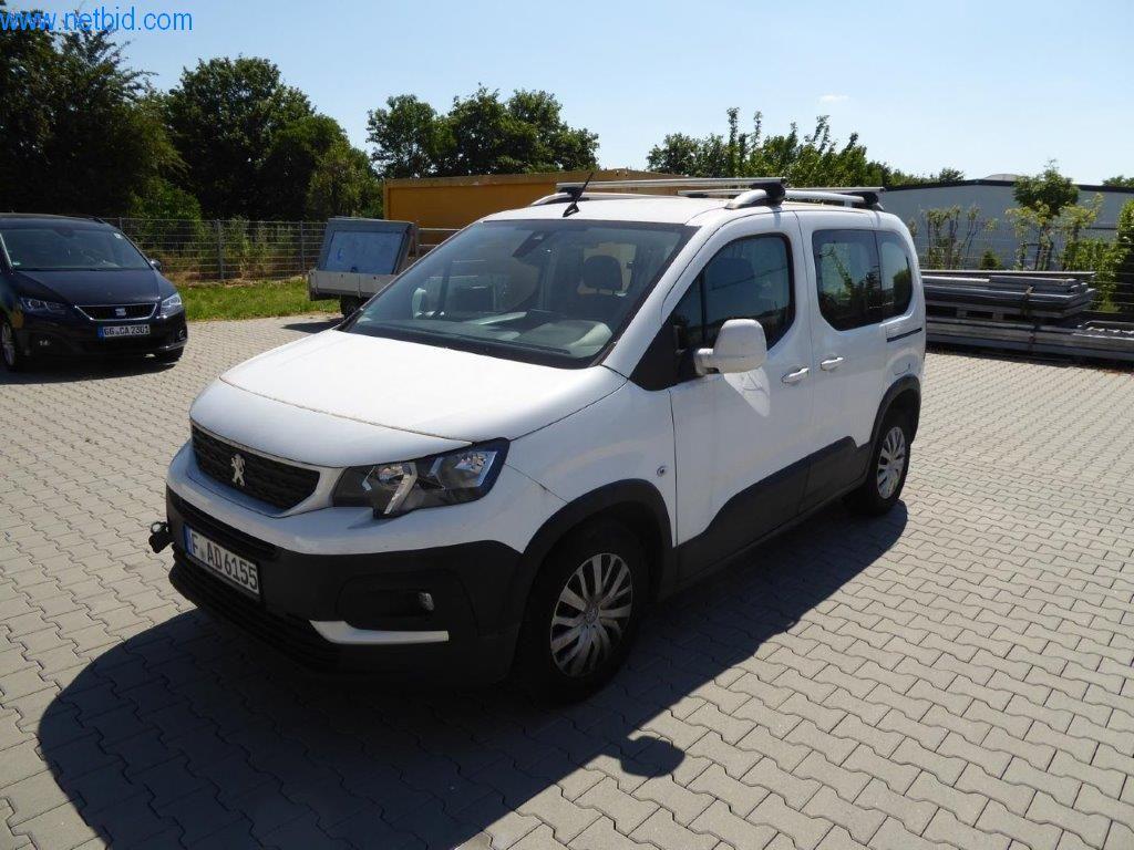 Máquinas de limpieza y material de oficina-1