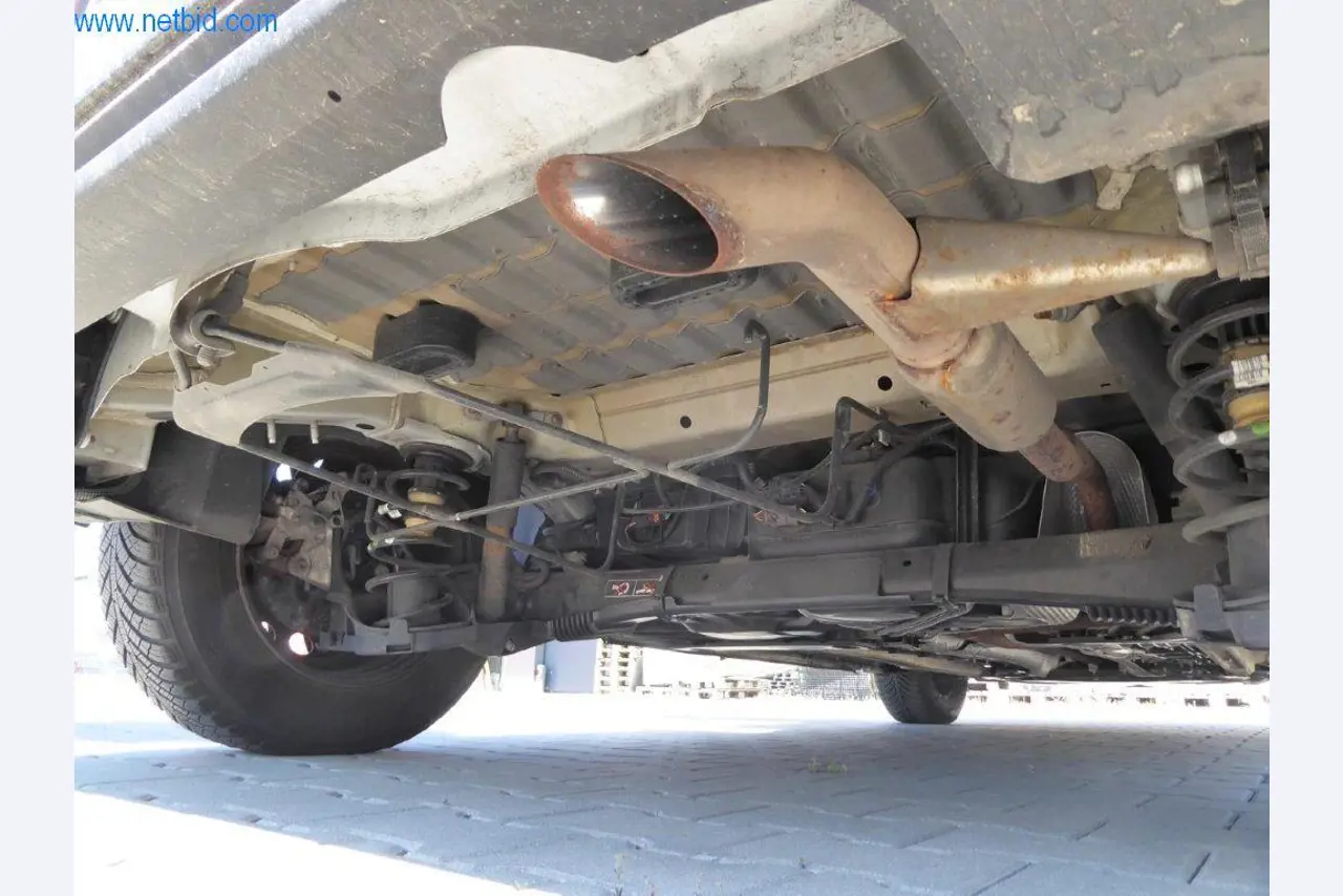 Reinigungsmaschinen und Büroausstattung-23