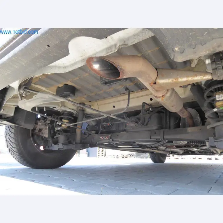 Reinigungsmaschinen und Büroausstattung-23