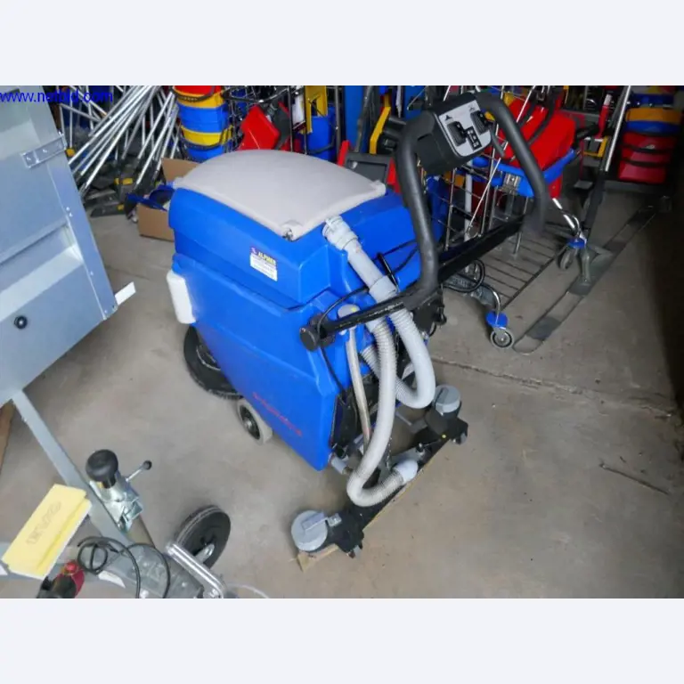 Reinigungsmaschinen und Büroausstattung-1