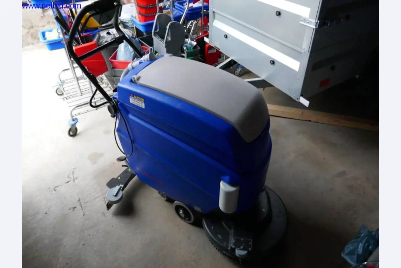 Reinigungsmaschinen und Büroausstattung-2