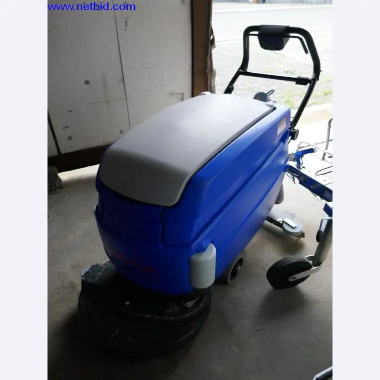 Reinigungsmaschinen und Büroausstattung-3