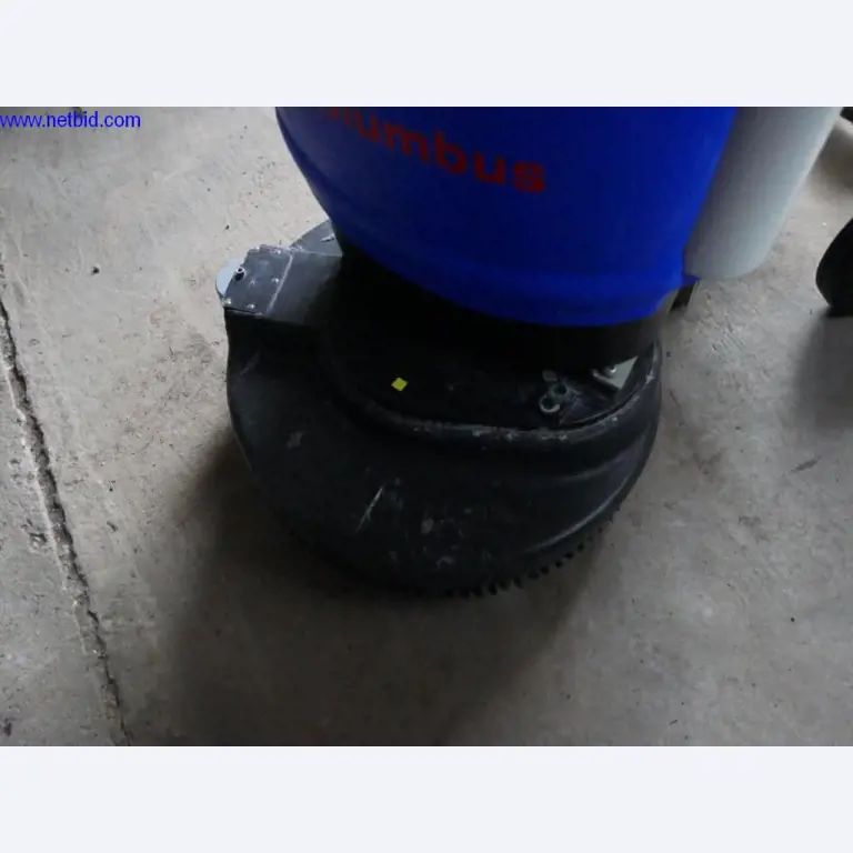 Reinigungsmaschinen und Büroausstattung-4