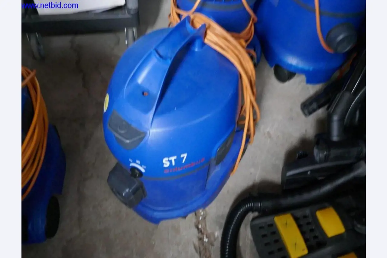 Reinigungsmaschinen und Büroausstattung-1