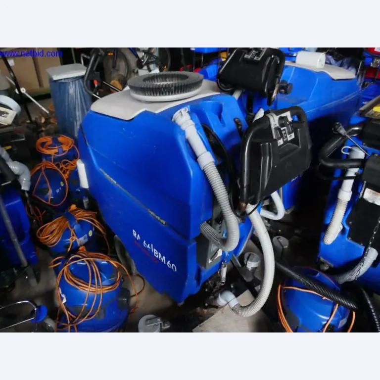 Reinigungsmaschinen und Büroausstattung-1