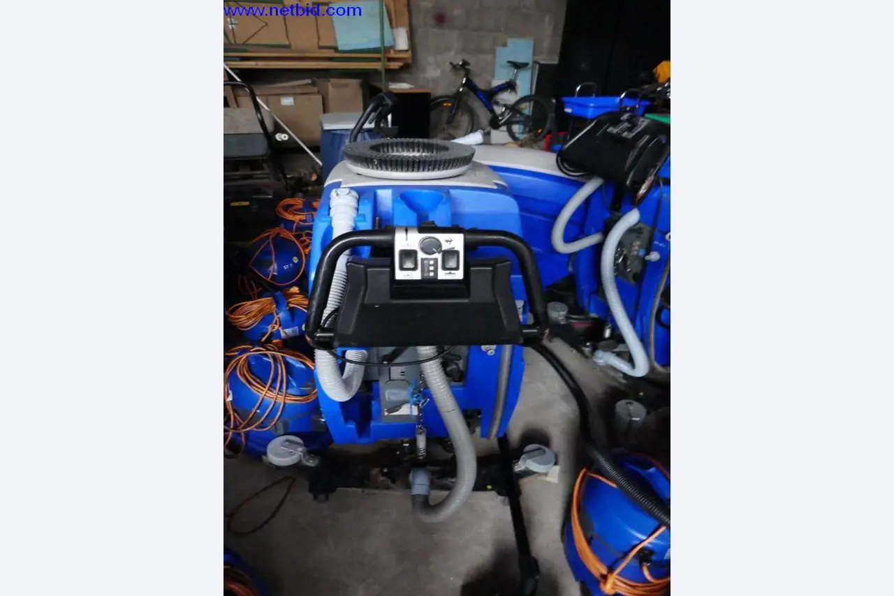 Reinigungsmaschinen und Büroausstattung-2