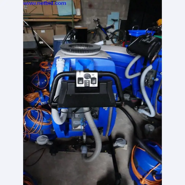 Reinigungsmaschinen und Büroausstattung-2