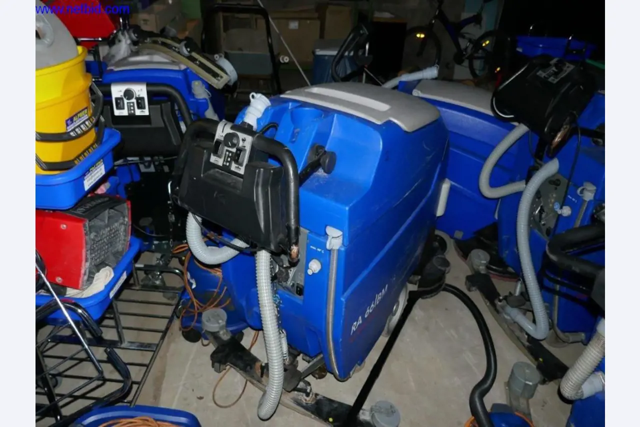 Reinigungsmaschinen und Büroausstattung-5