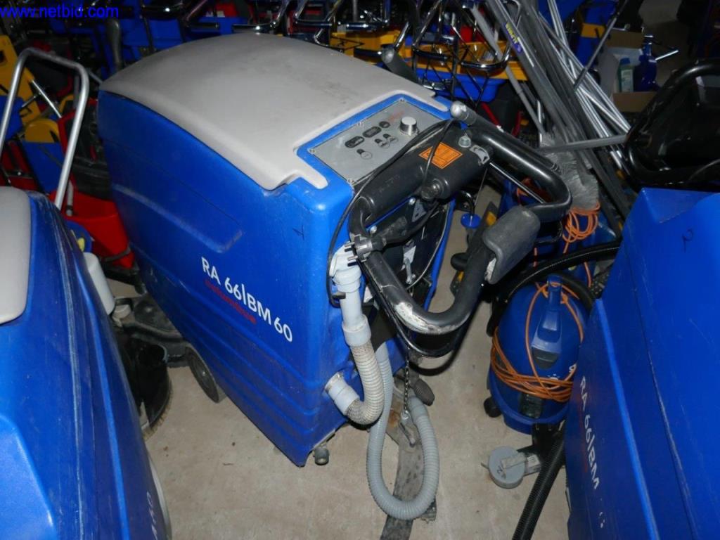 Reinigungsmaschinen und Büroausstattung-1