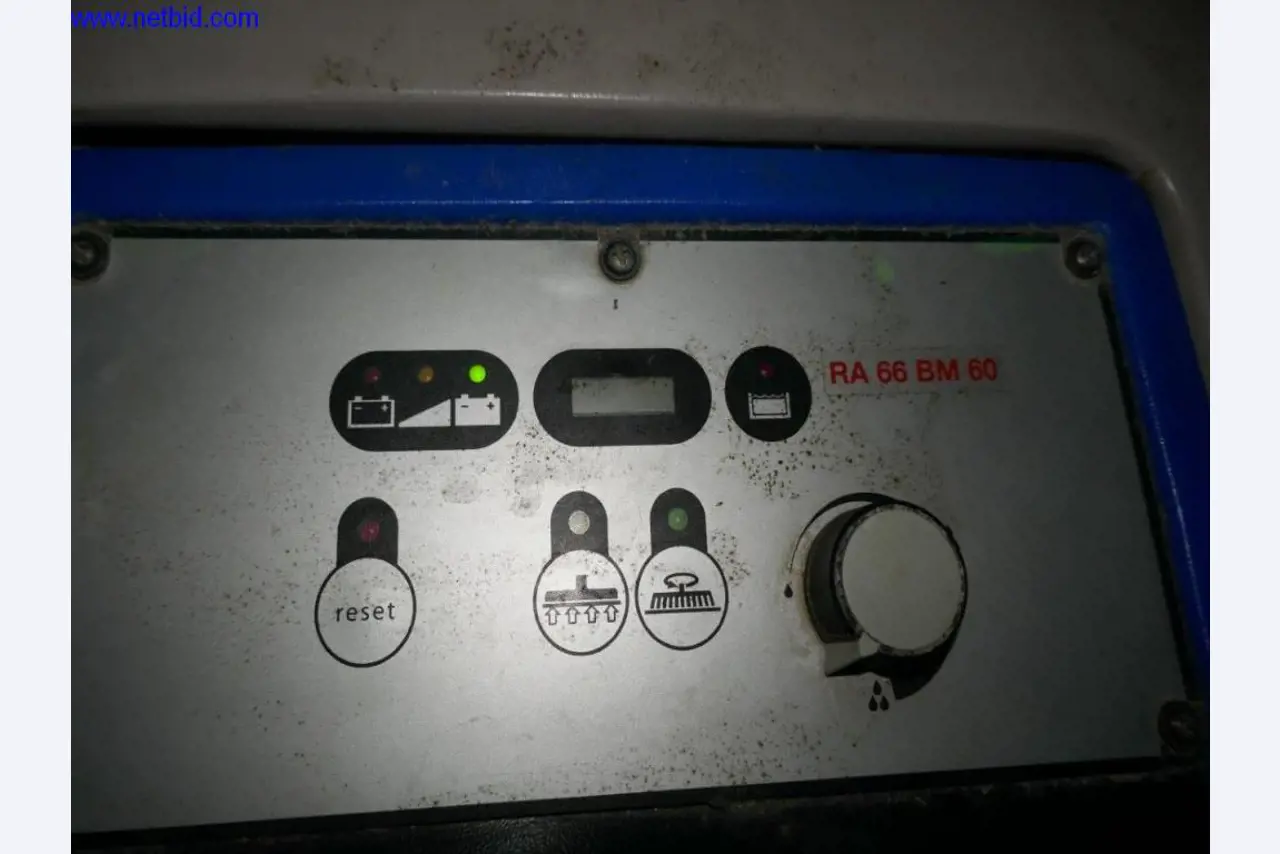 Čistící stroje a kancelářské vybavení-2