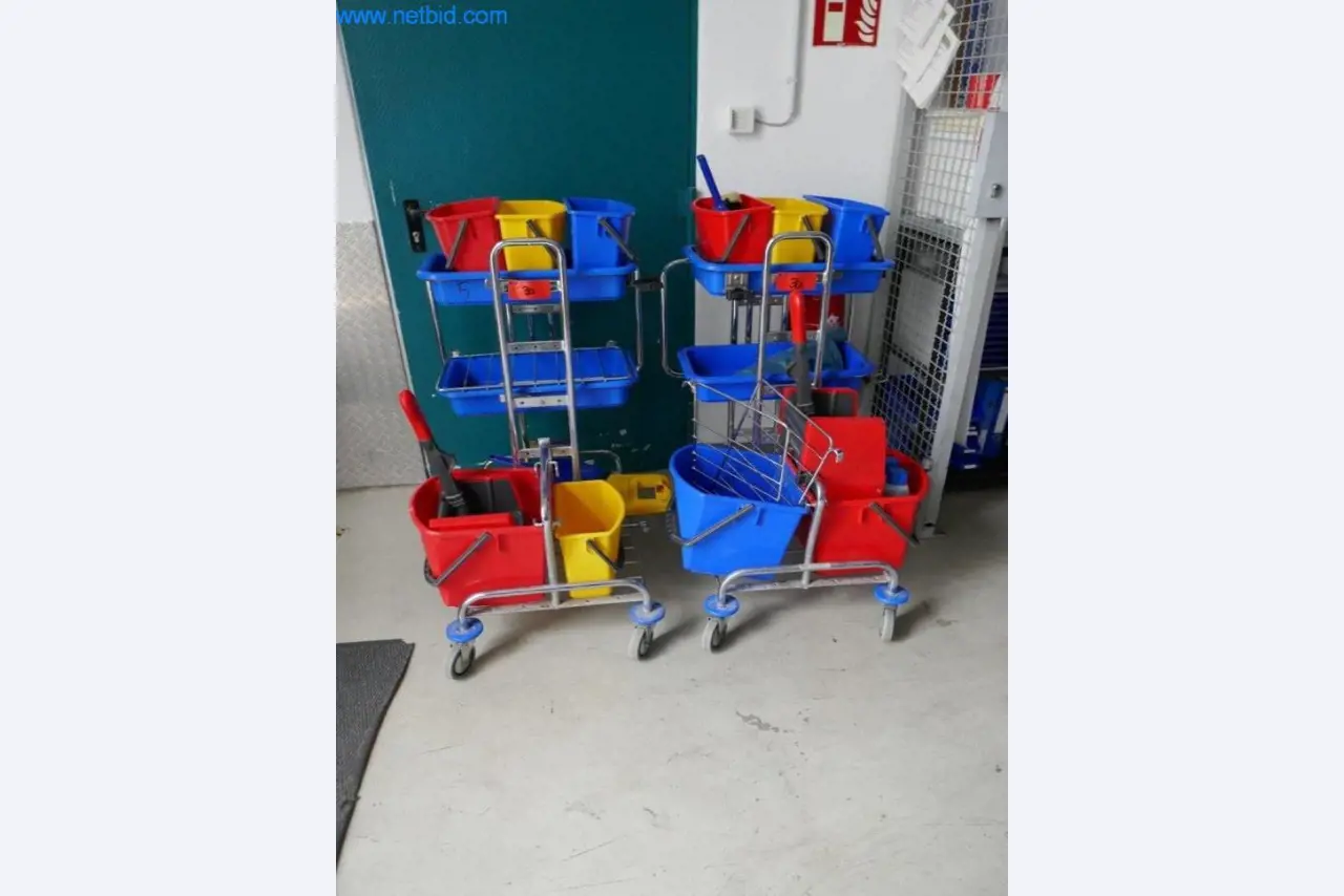 Reinigungsmaschinen und Büroausstattung-1