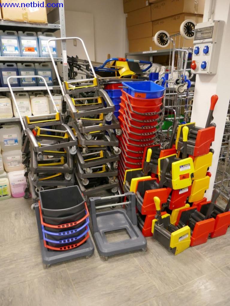 Máquinas de limpieza y material de oficina-1