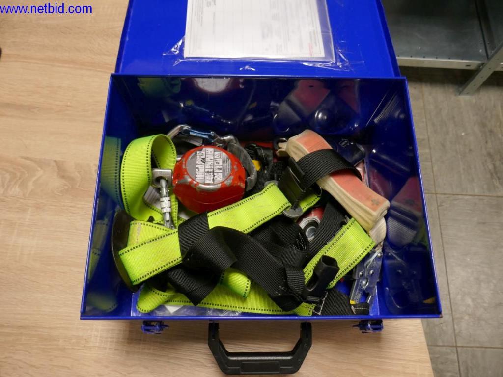 Reinigungsmaschinen und Büroausstattung-3