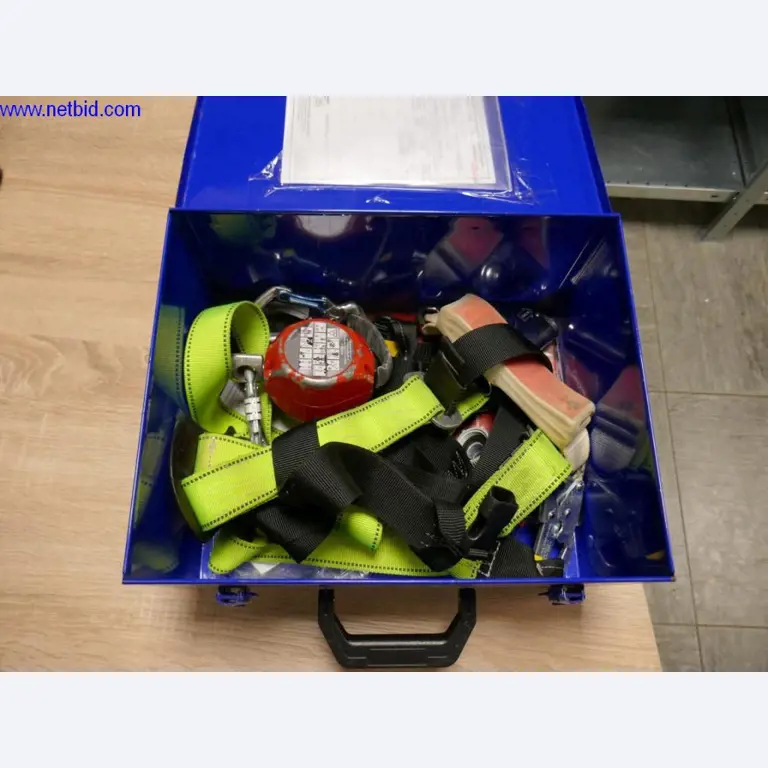 Reinigungsmaschinen und Büroausstattung-3