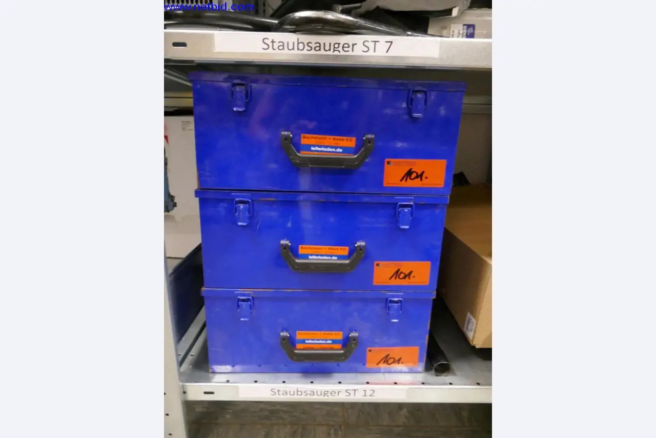Reinigungsmaschinen und Büroausstattung-4