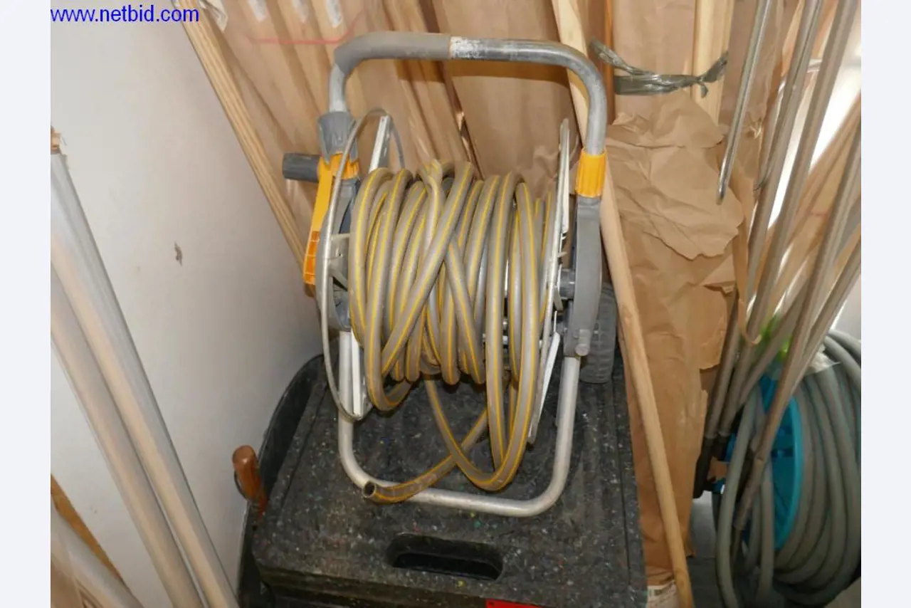 Reinigungsmaschinen und Büroausstattung-2