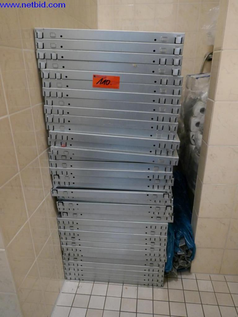 Reinigungsmaschinen und Büroausstattung-1