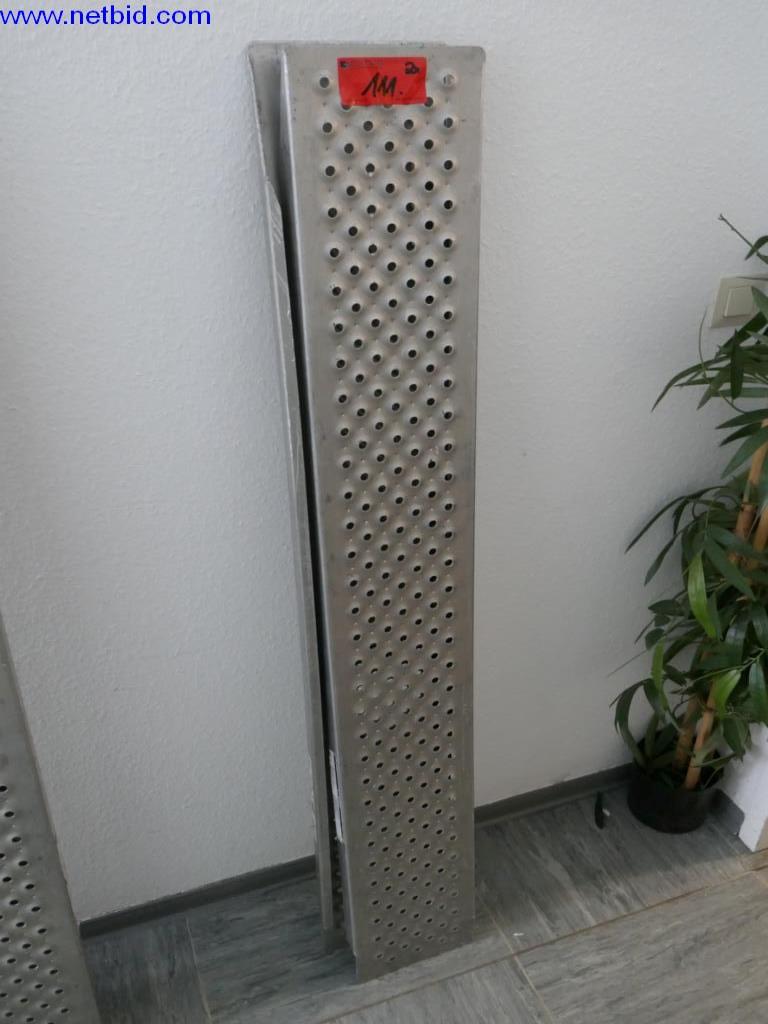 Reinigungsmaschinen und Büroausstattung-1