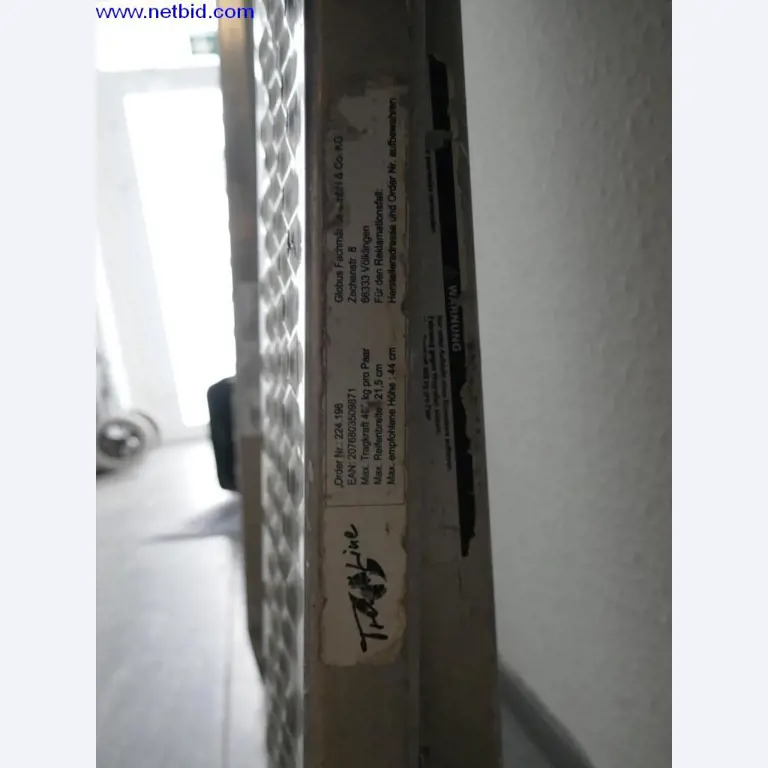 Reinigungsmaschinen und Büroausstattung-2