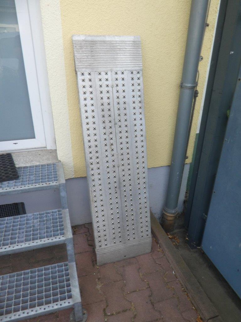 Čistící stroje a kancelářské vybavení-1