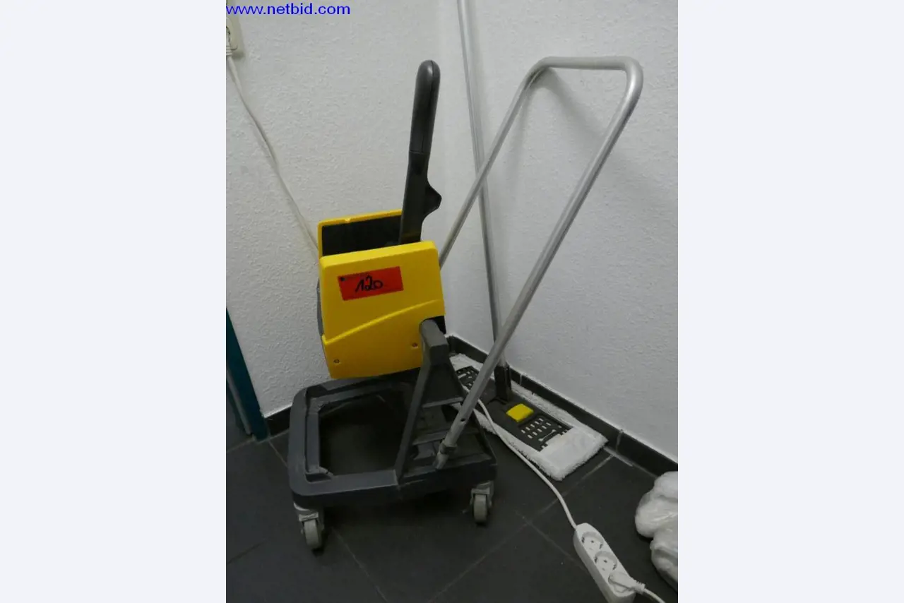 Reinigungsmaschinen und Büroausstattung-1