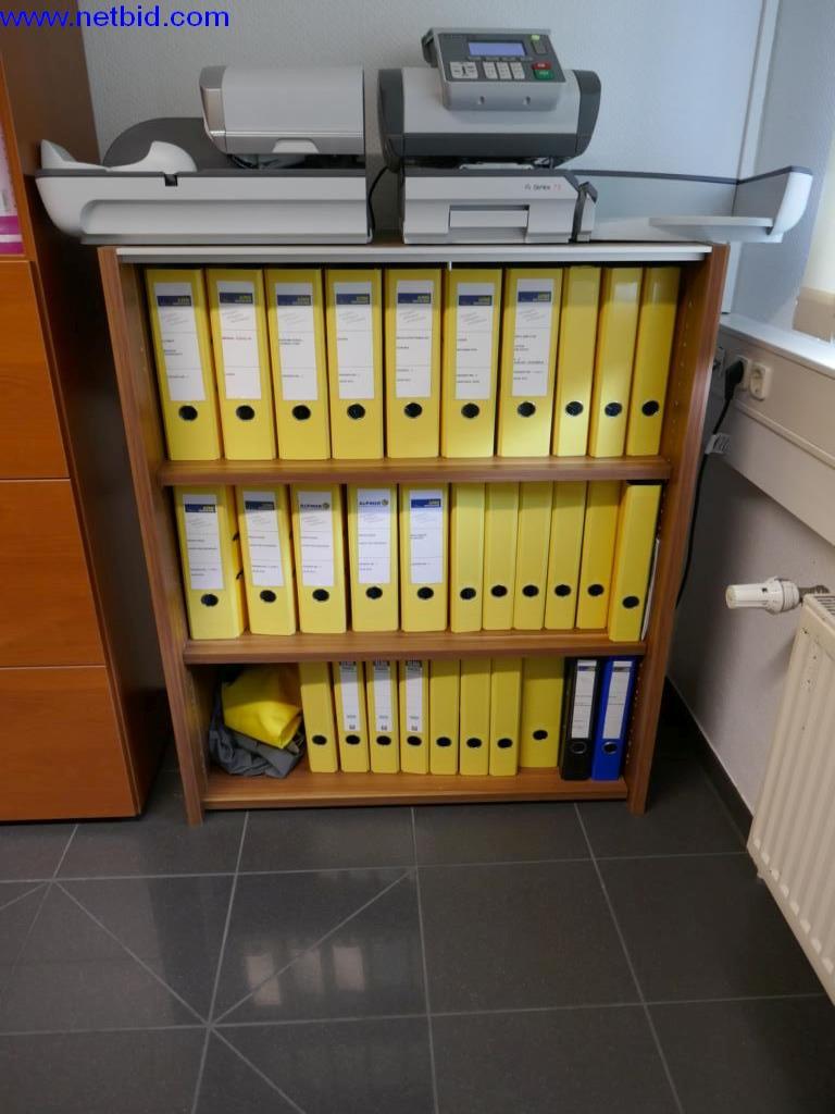 Reinigungsmaschinen und Büroausstattung-6