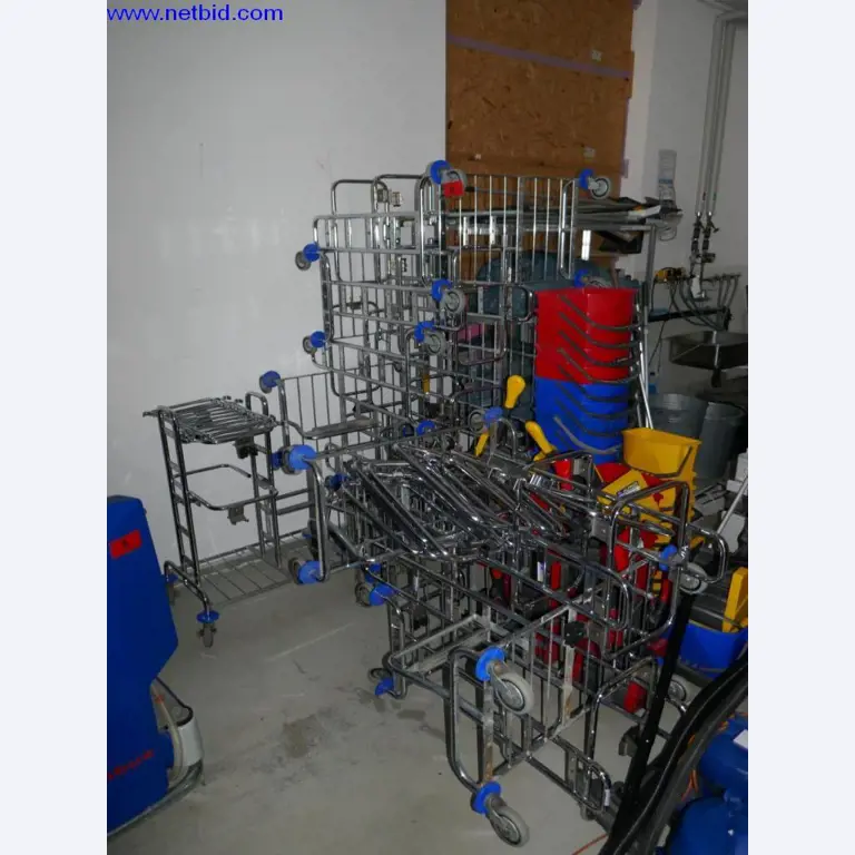 Reinigungsmaschinen und Büroausstattung-1