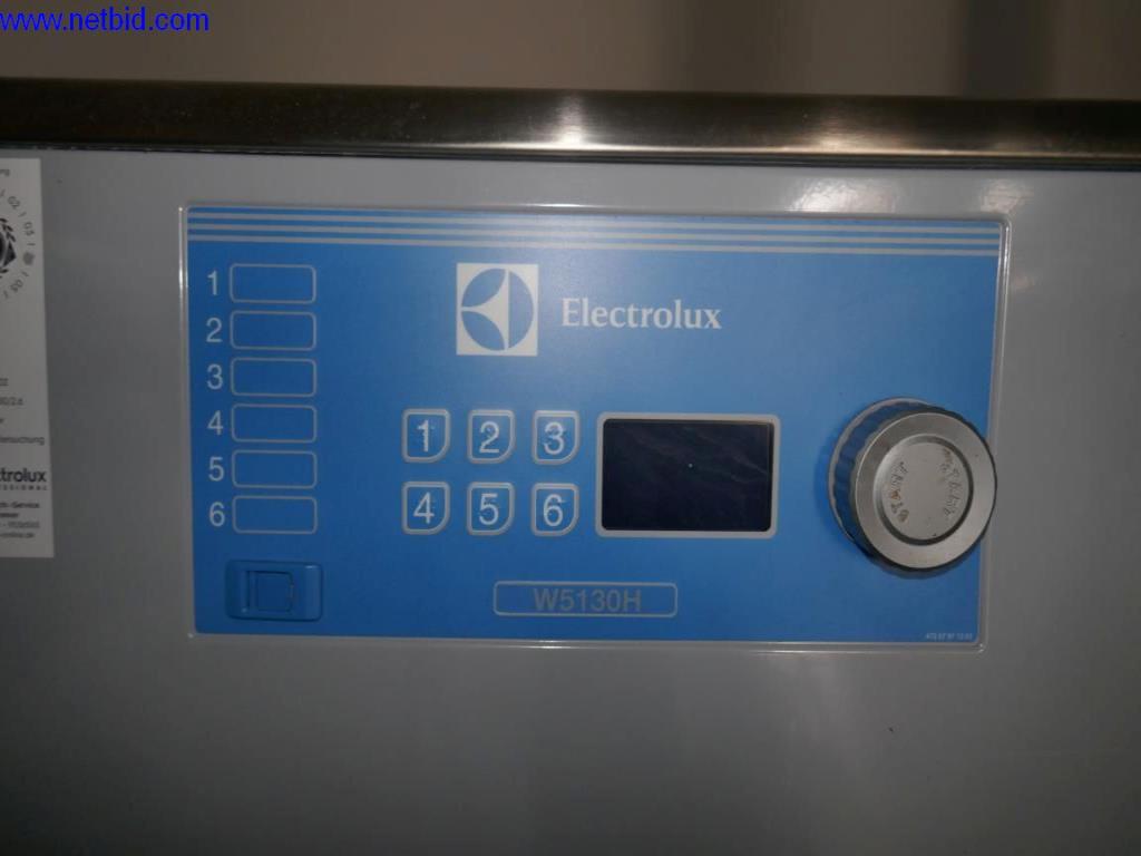 Reinigungsmaschinen und Büroausstattung-2