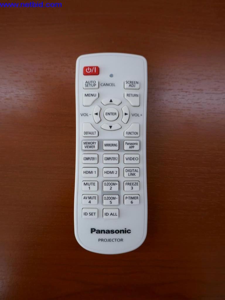 Reinigungsmaschinen und Büroausstattung-4