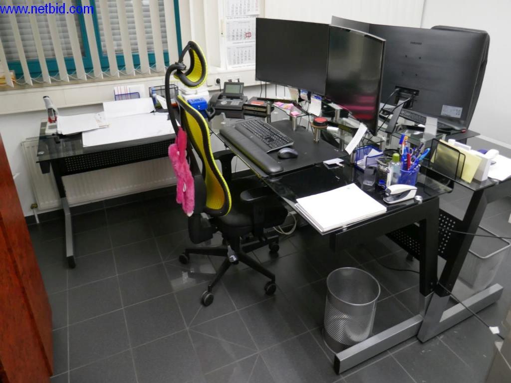 Reinigungsmaschinen und Büroausstattung-2