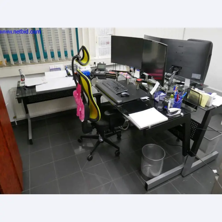 Reinigungsmaschinen und Büroausstattung-2