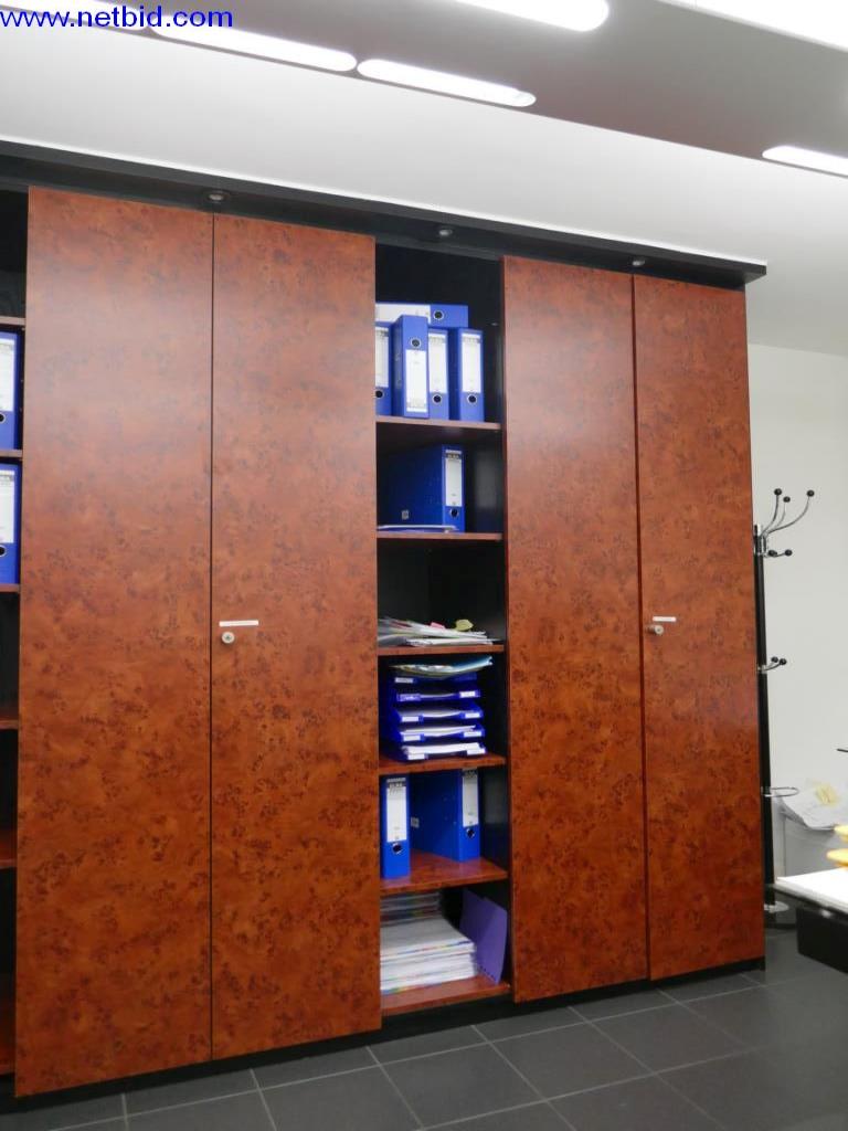 Reinigungsmaschinen und Büroausstattung-3