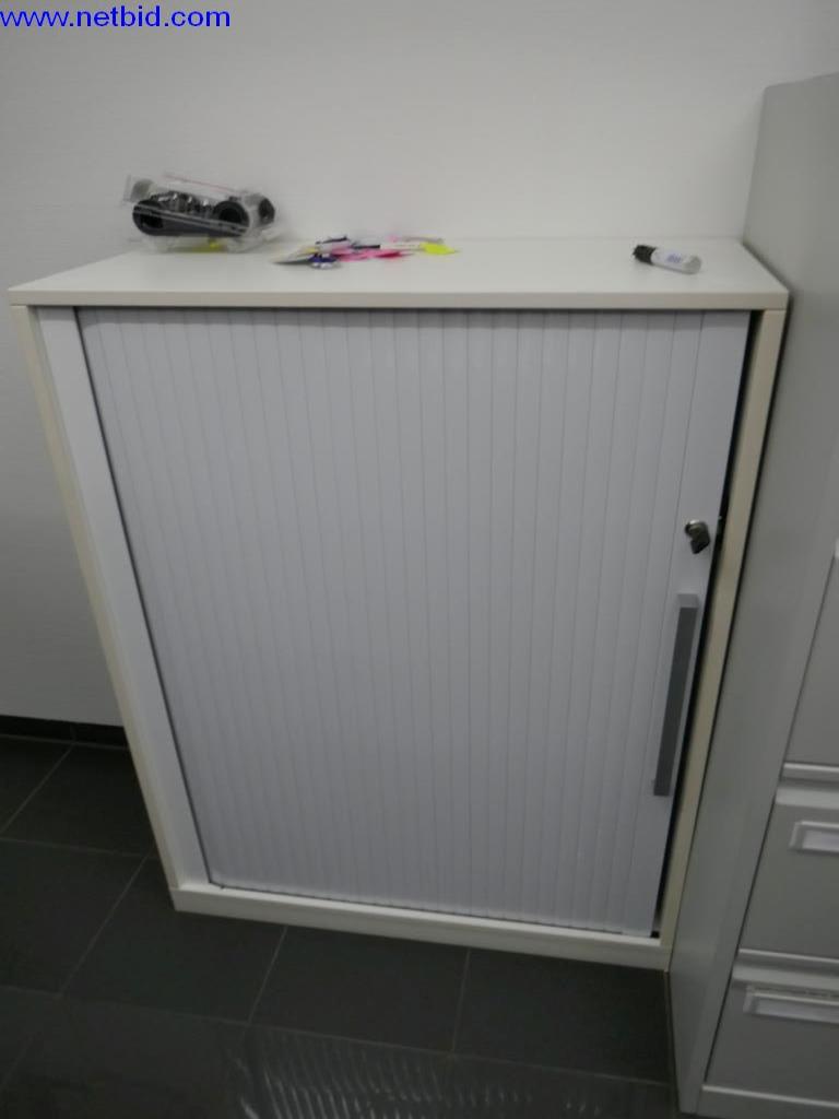 Reinigungsmaschinen und Büroausstattung-5