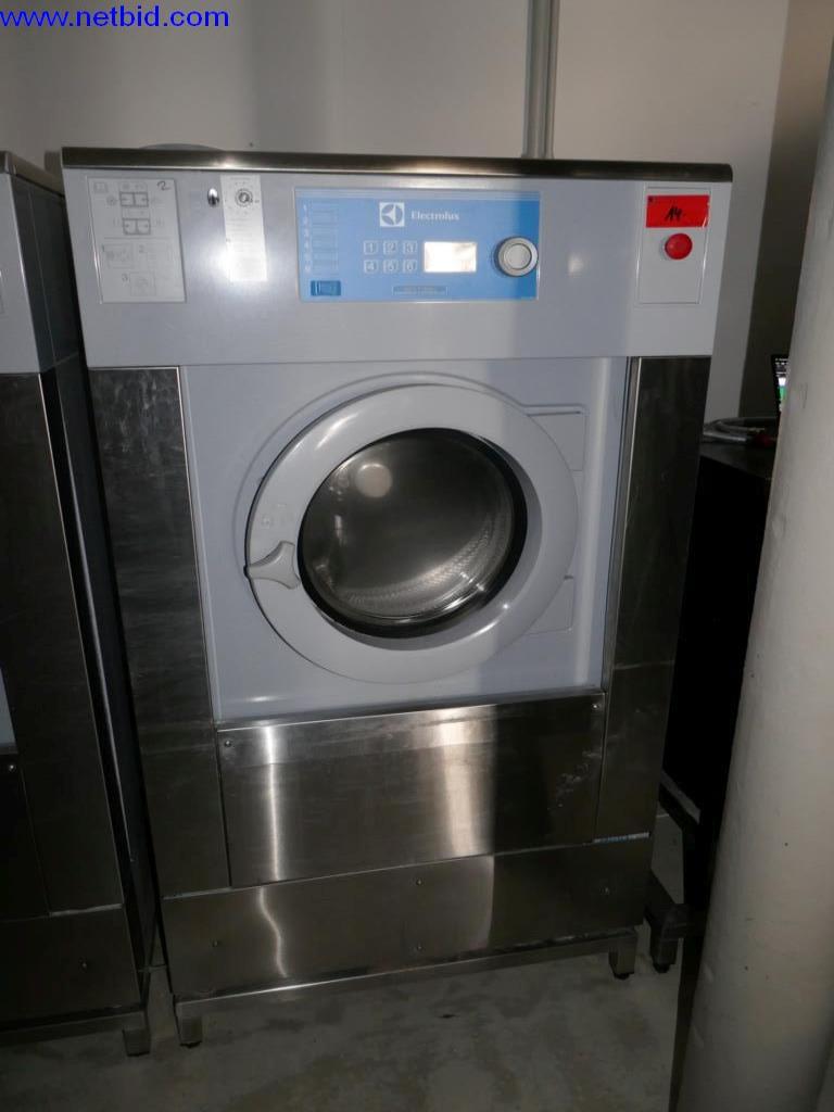 Reinigungsmaschinen und Büroausstattung-1