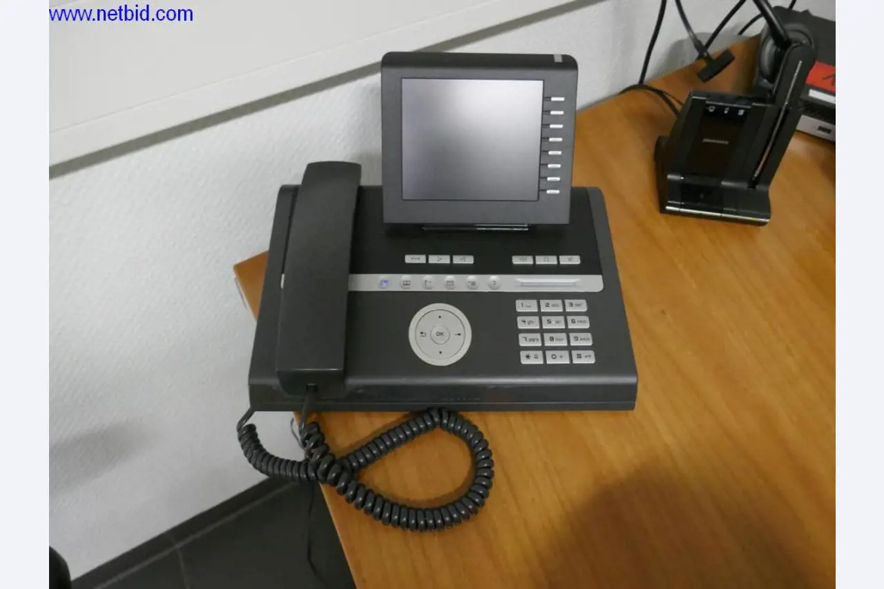 Reinigungsmaschinen und Büroausstattung-2