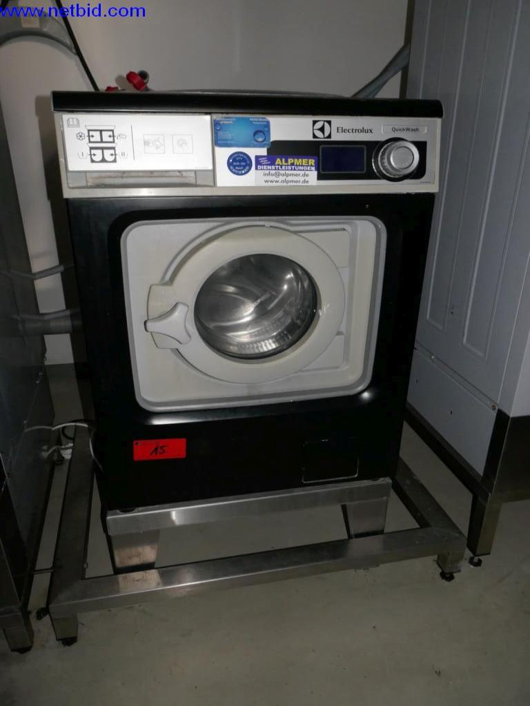 Reinigungsmaschinen und Büroausstattung-1