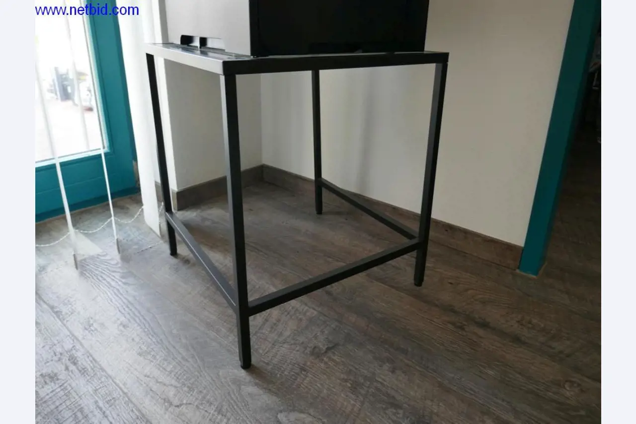 Reinigungsmaschinen und Büroausstattung-4