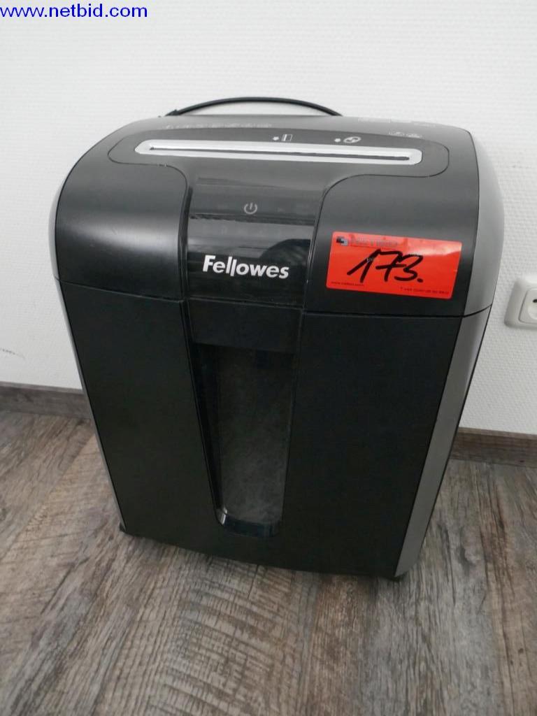 Čistící stroje a kancelářské vybavení-1