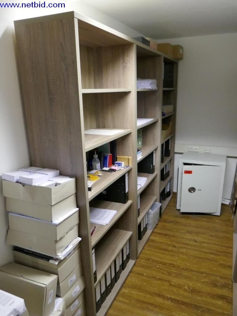 Reinigungsmaschinen und Büroausstattung-2