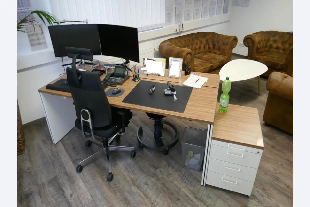 Čistící stroje a kancelářské vybavení-2