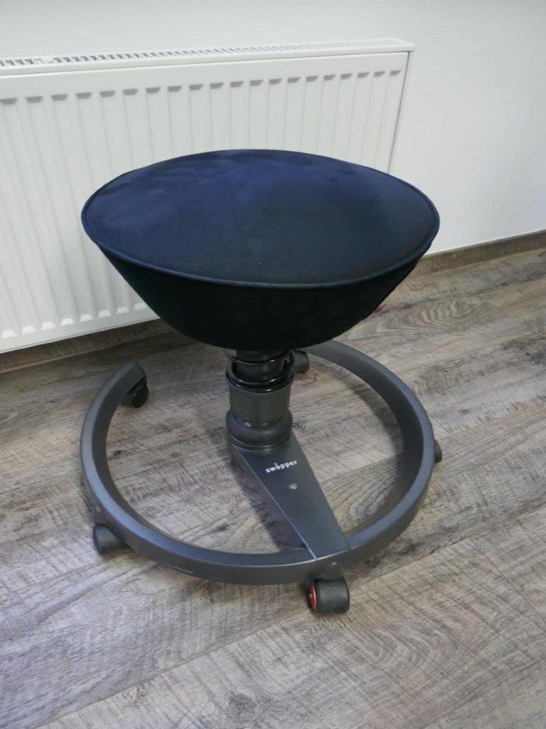 Reinigungsmaschinen und Büroausstattung-8