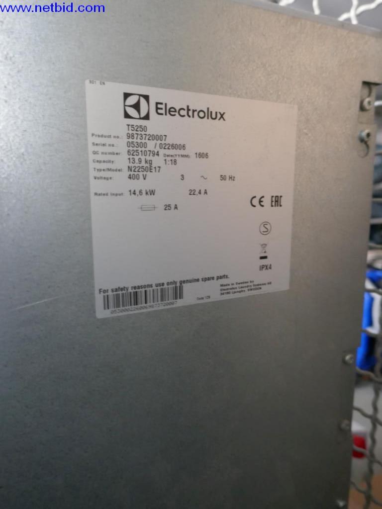 Máquinas de limpieza y material de oficina-3