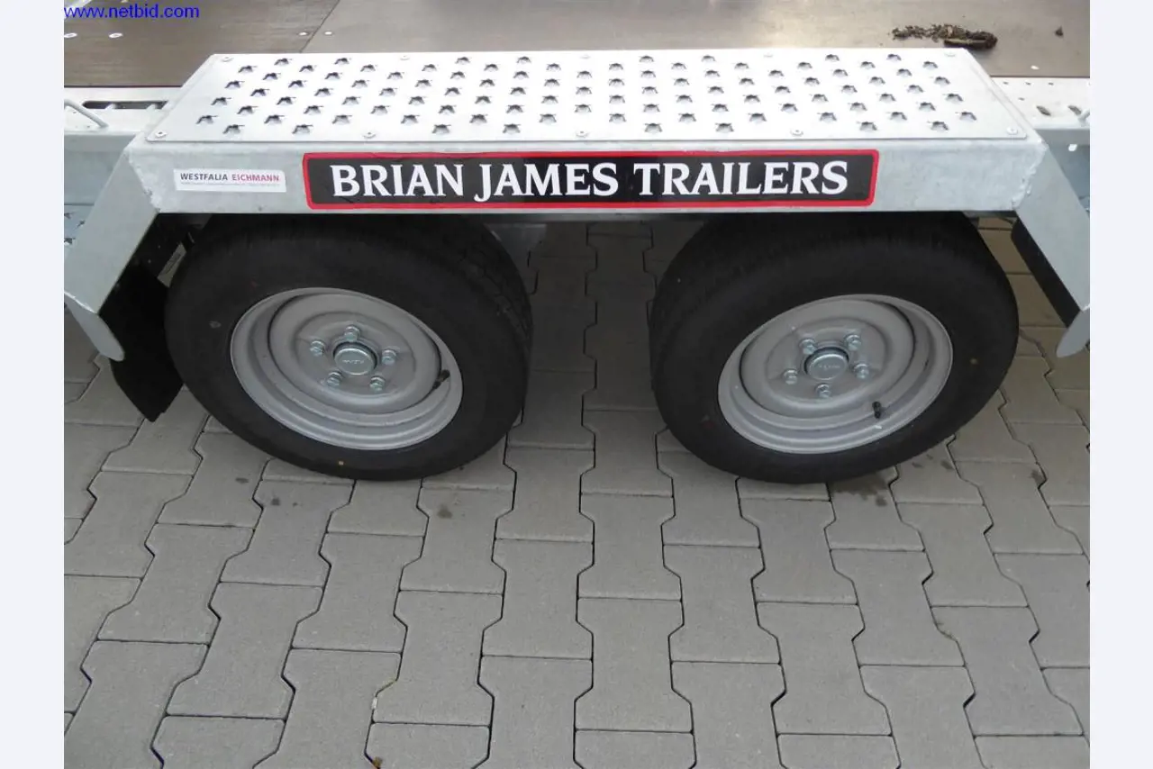 Reinigungsmaschinen und Büroausstattung-12