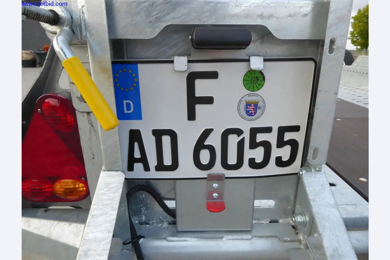 Reinigungsmaschinen und Büroausstattung-15