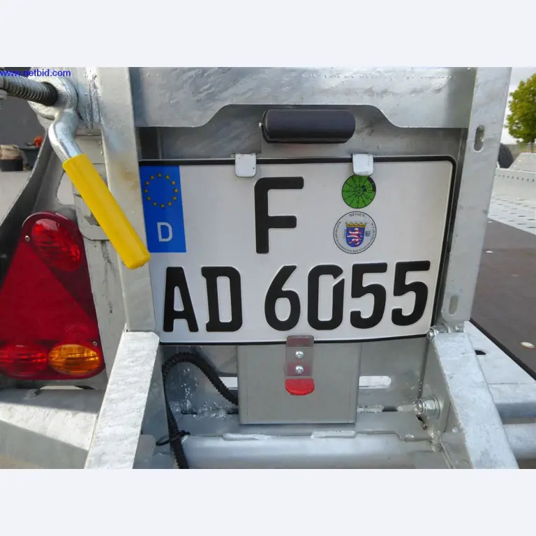 Reinigungsmaschinen und Büroausstattung-15