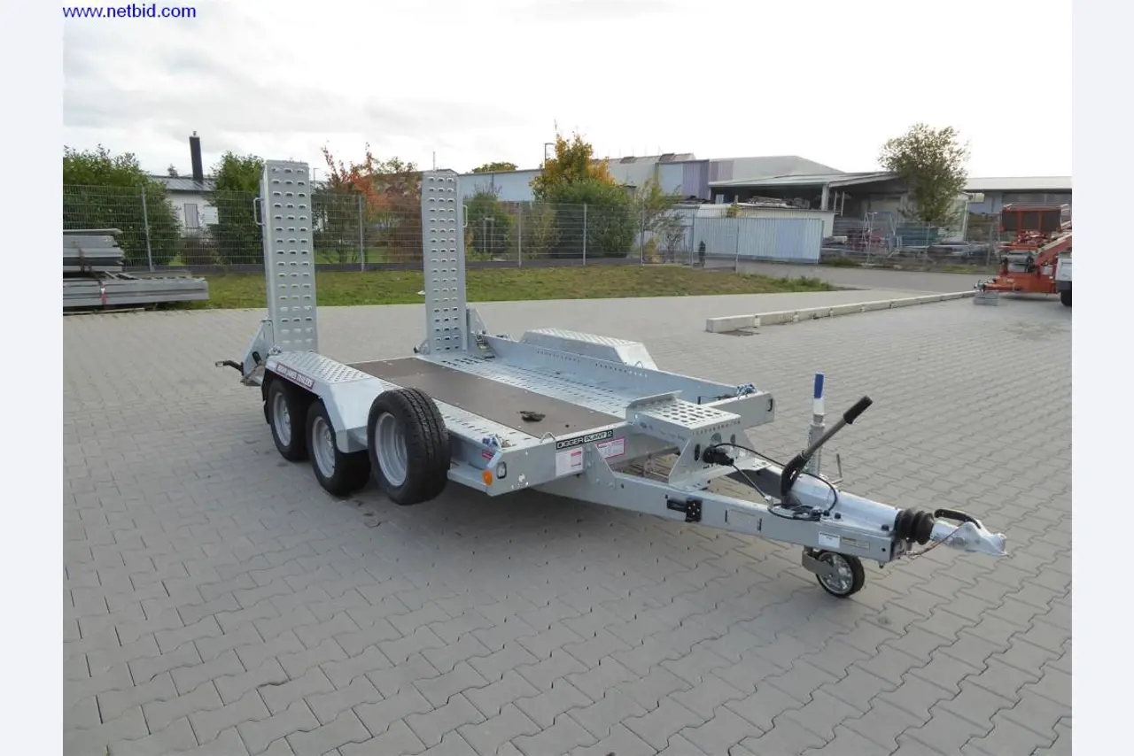 Reinigungsmaschinen und Büroausstattung-2