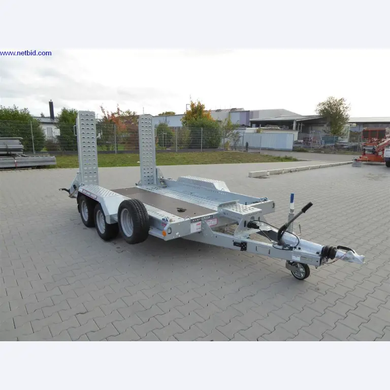 Reinigungsmaschinen und Büroausstattung-2