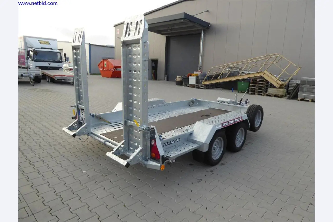 Reinigungsmaschinen und Büroausstattung-3