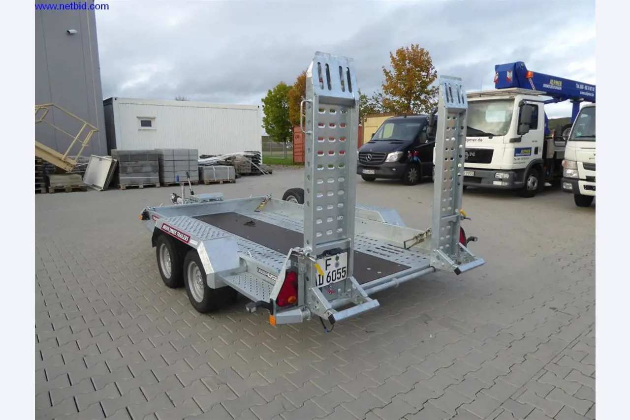 Reinigungsmaschinen und Büroausstattung-4