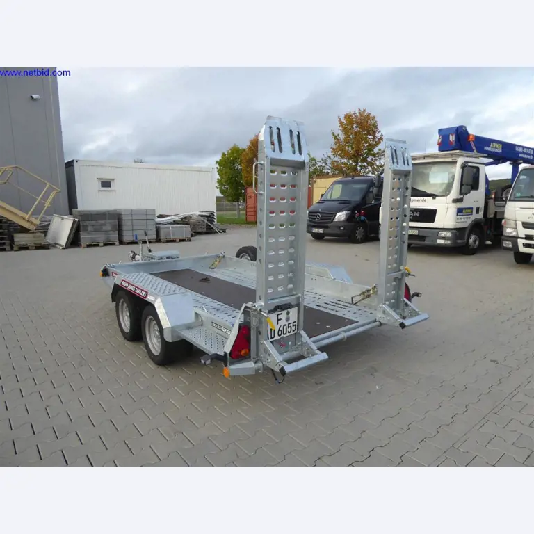 Reinigungsmaschinen und Büroausstattung-4